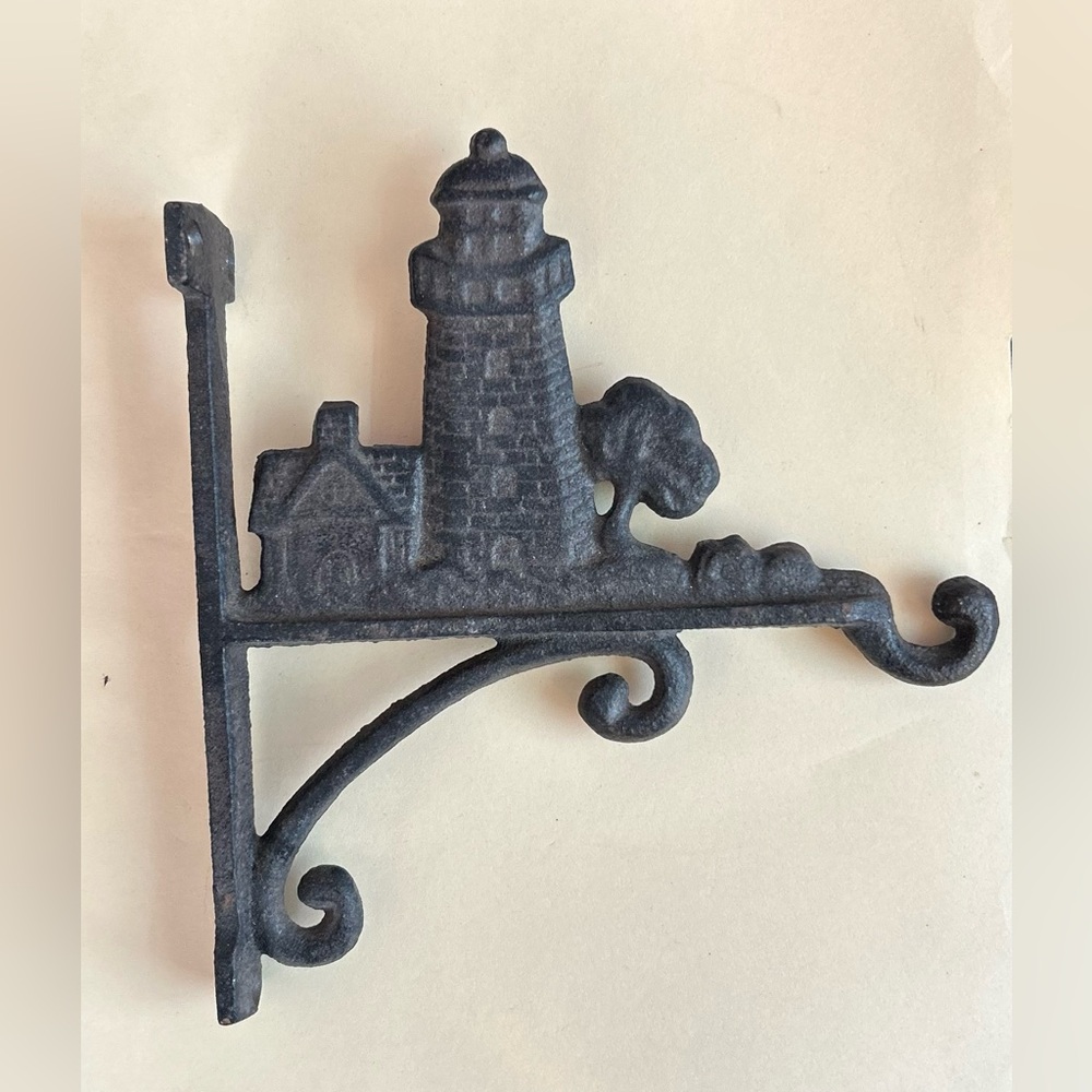 Cast Iron Lighthouse Bracket For Hanging Baskets